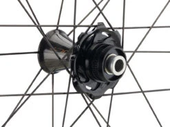 Campagnolo® Bora Ultra WTO 45 Carbon Disc Center Lock 28" Laufradsatz 11 Campagnolo® Bora Ultra WTO 45 Carbon Disc Center Lock 28" Laufradsatz -Bike Tech Geschäft 464499
